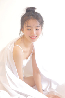 《丰满的女邻居》韩国