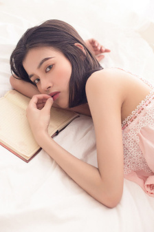 男生晚上睡不着想找点什么